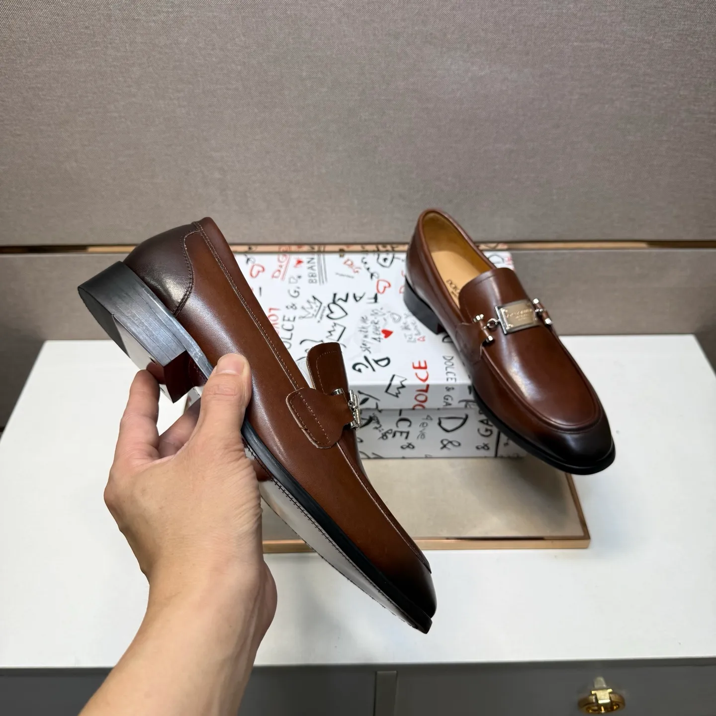 Men's men's shoes 💰pp520【DG～】Men's casual formal leather shoes 2025z cabinet sales simultaneously 🔶Size: 38-44#️⃣ 🔷2 colors🔜The upper is made of cowhide stitching ➕Cowhide lining, comfortable and breathable, sole: original comfortable, wear-resistant and non-slip outsole, ⚠️real thing📱photographed🎬real thing is better📢📢📢